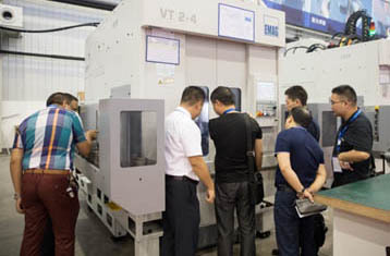 埃馬克:領(lǐng)先一步 讓智能觸手可及